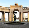 Schlossbrunnen Schwerin.jpg