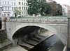 Wien Wienfluss Reinprechtsbrücke.jpg