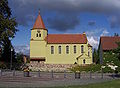 Kirche mit Kirchhof und Umgrenzungsmauer