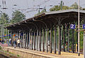 Gusseiserne Stützen der Bahnhofsüberdachung und zwei Gussstahlkonstruktionen der Bahnhofsüberdachung