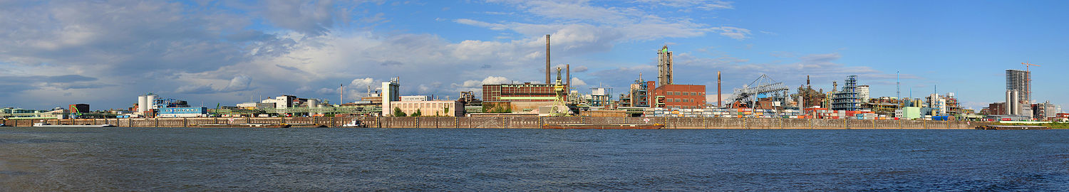 Panorama des Bayerwerks am Rhein