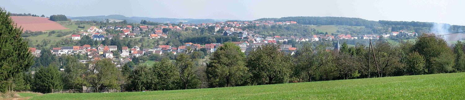 Steinacker (Ortsteil von Humes) vom Wackenberg aus gesehen