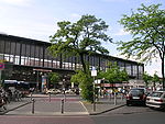 Hardenbergplatz mit Blick auf den Bahnhof Zoo