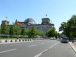 Scheidemannstraße mit Reichstag