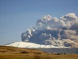 Die Aschewolke nach dem Ausbruch des Vulkans Eyjafjallajökull auf Island führt zu Stilllegungen des europäischen Luftverkehrs.