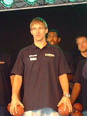 Schaffartzik 2008. Im Hintergrund Corey Rouse und Johannes Lischka