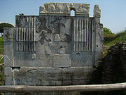 Tomb of Cartilius Poplicola.jpg
