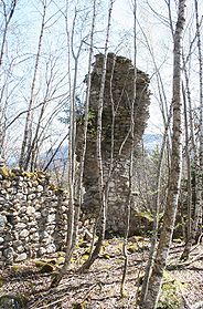 Burg Grünenfels - Mauersporn in der Südostecke