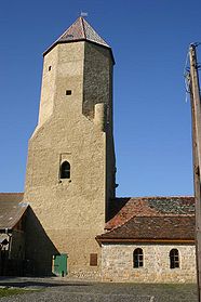 Bergfried von 1200, Hofseite