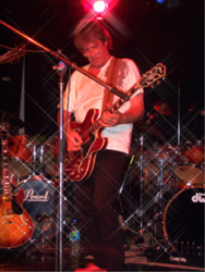 Roye Albrighton mit Nektar live am 2. Oktober 2005