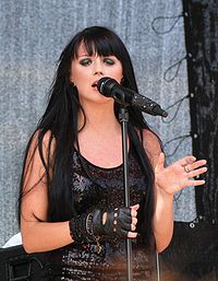 Sängerin Sotiria während eines Konzerts im August 2009
