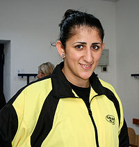 Rola El-Halabi als Referentin bei einem Kampfsportlehrgang in Ulm