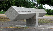 Fritz Koenig Denkmal fuer die Opfer des Olympiaattentats 1972 1995 Olympiapark-2.jpg
