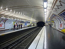 Metro Paris - Ligne 12 - Station Notre-Dame-des-Champs - Quais.jpg