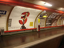 Metro Paris - Ligne 12 - station Vaugirard.jpg