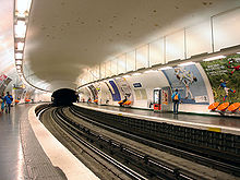 Metro de Paris - Ligne 11 - Pyrenees 01.jpg