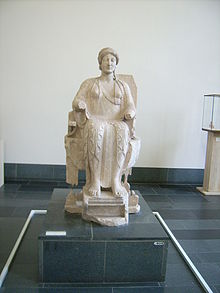 Pergamonmuseum - Antikensammlung - Statue 03.JPG