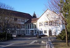 Haupteingang Marie-Curie-Gymnasium 2009