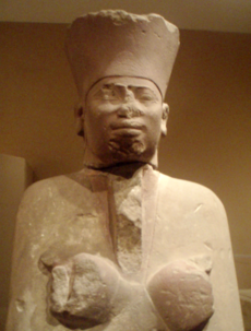 MentuhotepII-FuneraryStatue-CloseUp MetropolitanMuseum.png