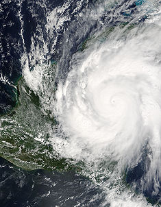 Hurrikan Wilma zum Zeitpunkt der Rekordstärke südöstlich der Halbinsel Yucatán am 19. Oktober 2005