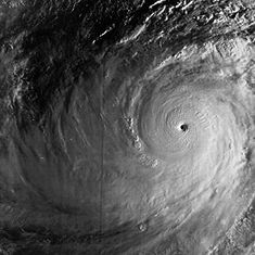 Taifun Tip zum Zeitpunkt seiner größten Intensität am 12. Oktober 1979