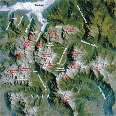 Satellitenaufnahme der Albanischen Alpen mit oberen Valbonatal (Mitte rechts)