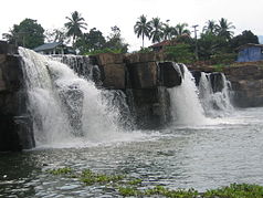 Poi-Wasserfall