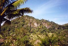Eine Fatu, eine für Timor typische steile Klippe nahe Tutuala