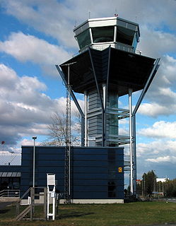 Oulun lentoaseman torni.jpg