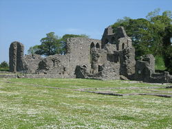 Die Reste der Inch Abbey