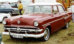 Ford Customline Fordor (1954)