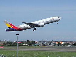 Boeing 777-200 der Asiana