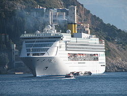 Costa Victoria vor Dubrovnik