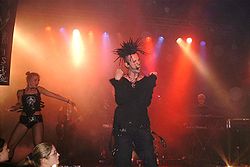 Auftritt der Crüxshadows in der Kulturfabrik Krefeld 28. September 2002