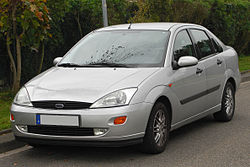 Ford Focus Stufenheck (1999–2001)