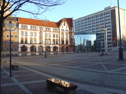 Friedensplatz mit Stadthaus und Berswordt-Halle