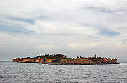 Gorée vom Meer aus gesehen