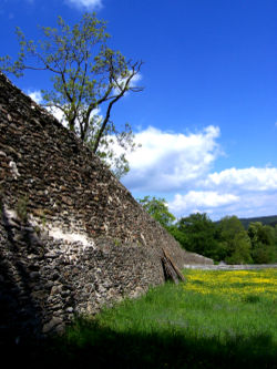 Nördliche Klostermauer
