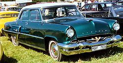 Lincoln Capri Limousine 4 Türen (1953)