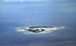 Das Poivre-Atoll von Süden aus