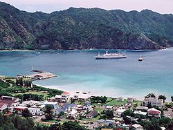 Der Hafen Futami-kō auf Chichi-jima