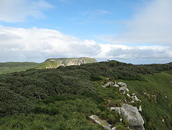 Blick über North East Island Richtung Westen auf den höchsten Punkt der Insel