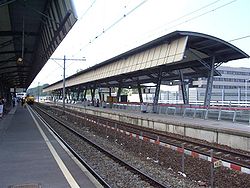Station Rotterdam Lombardijen-perrons.jpg