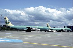 Zwei Boeing 707 der TMA in Basel