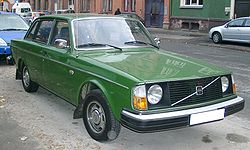 Volvo 244 DL (1974–1977)