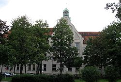 Wittelsbacher Gymnasium Muenchen-1.jpg