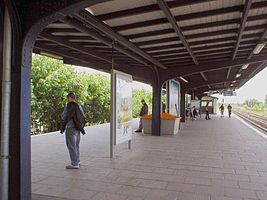 Mittelbahnsteig des Bahnhofes bis 2007