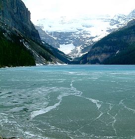 Kanada-Alberta-Banff National Park-Lake Louise.jpg