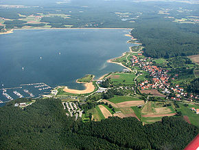 Großer Brombachsee, Blick über Ramsberg nach Osten Richtung Staudamm