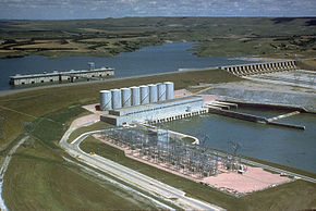 Staudamm mit Wasserkraftwerk
